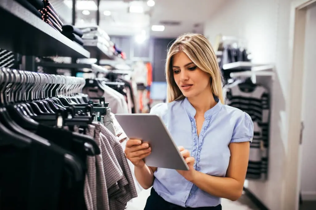 Shopify at €1/month for 3 months with Waxoo.fr.