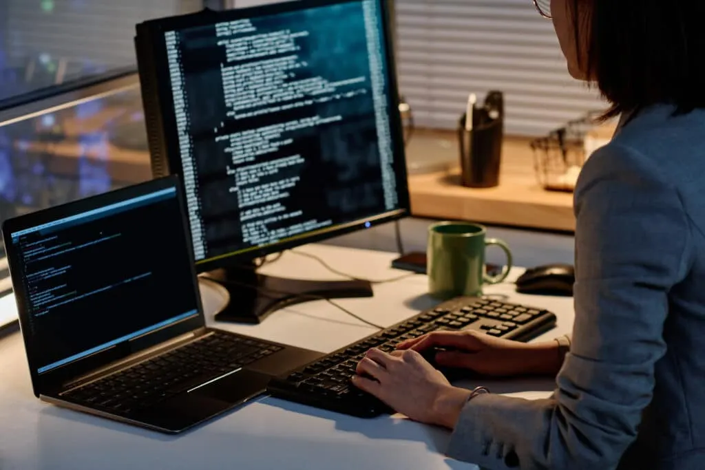 Discover the explosive business cybersecurity trends for 2023! Protect yourself now against the most dangerous attacks!