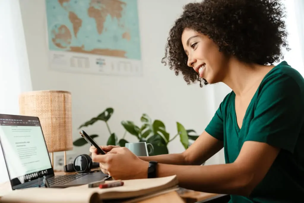 Sit-stand desks for an ergonomic position: discover the Waxoo guide!