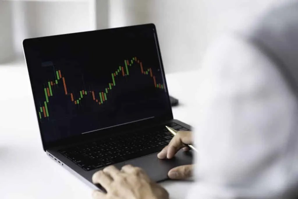 Best trading strategy on Waxoo.fr in less than 100 characters