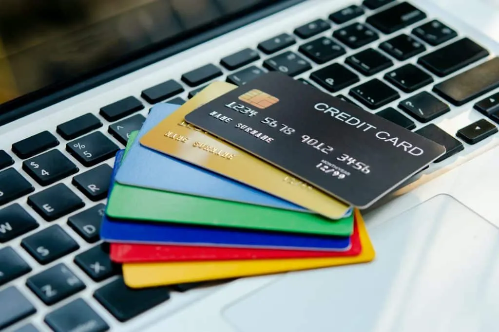 Comparing Shopify vs WooCommerce for your online store